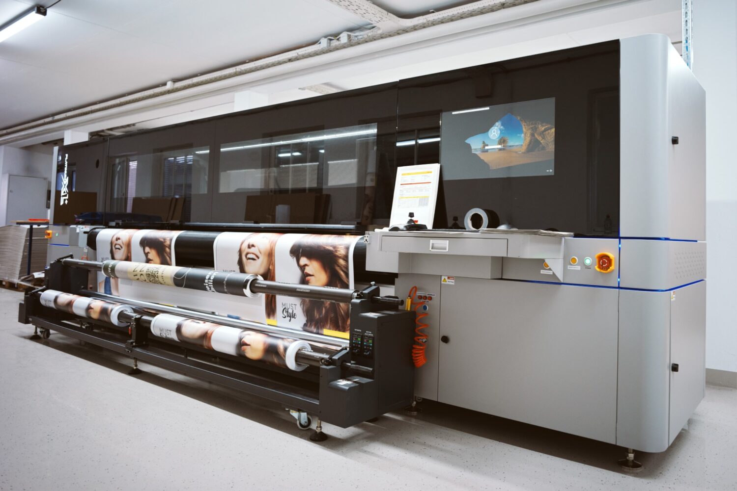 Grossformat-Werbetechnik_crop-2000